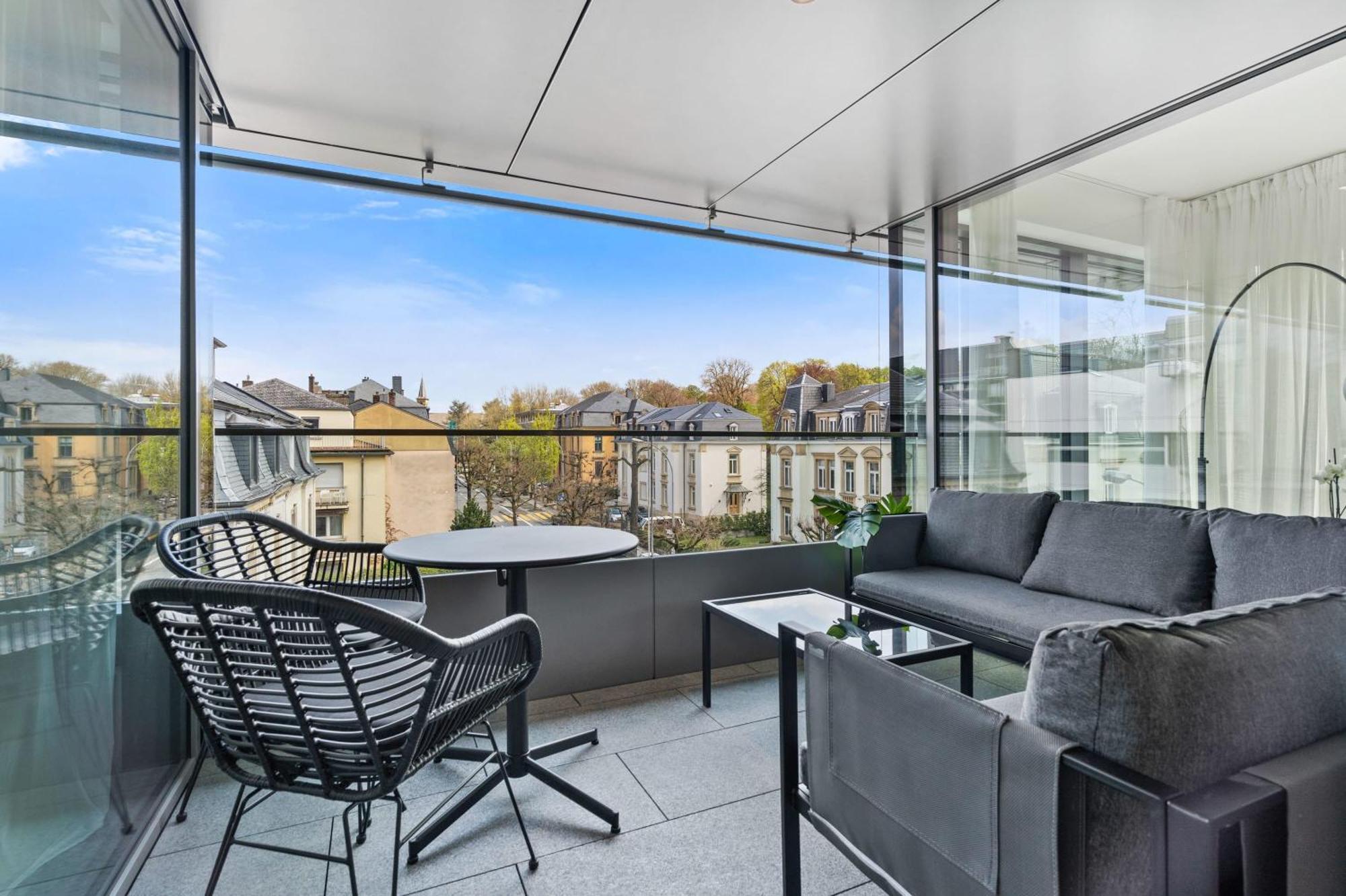 Appartement Elegant 2Br With Balcony In Heart Of Luxembourg Extérieur photo