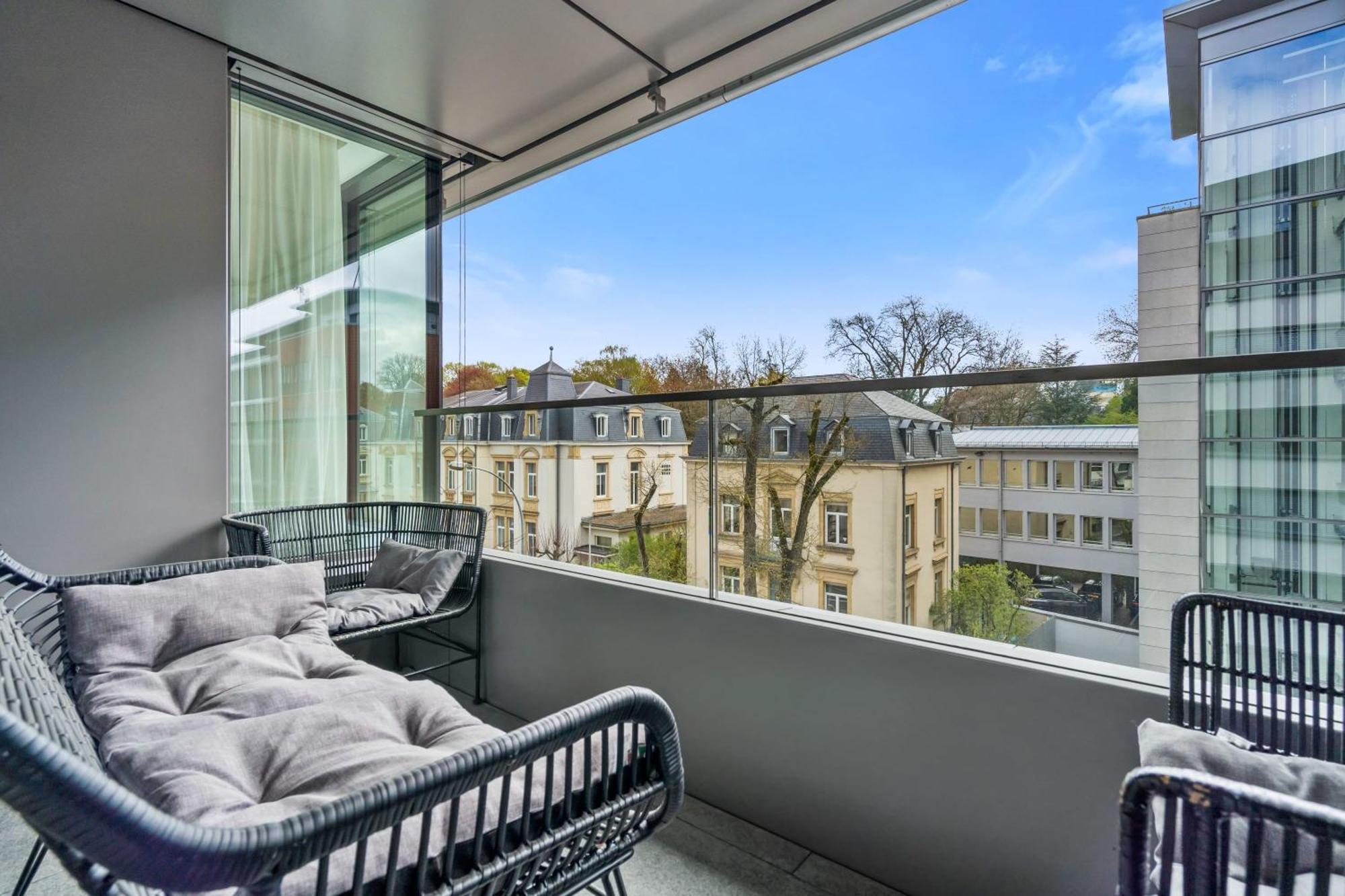 Appartement Elegant 2Br With Balcony In Heart Of Luxembourg Extérieur photo